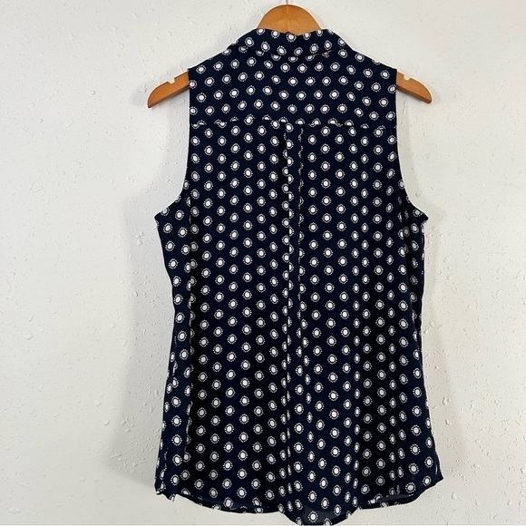 🦋 Banana Republic Classic Fit Blue Sleeveless Polka Dot Button Down Blouse - Picture 3 of 5